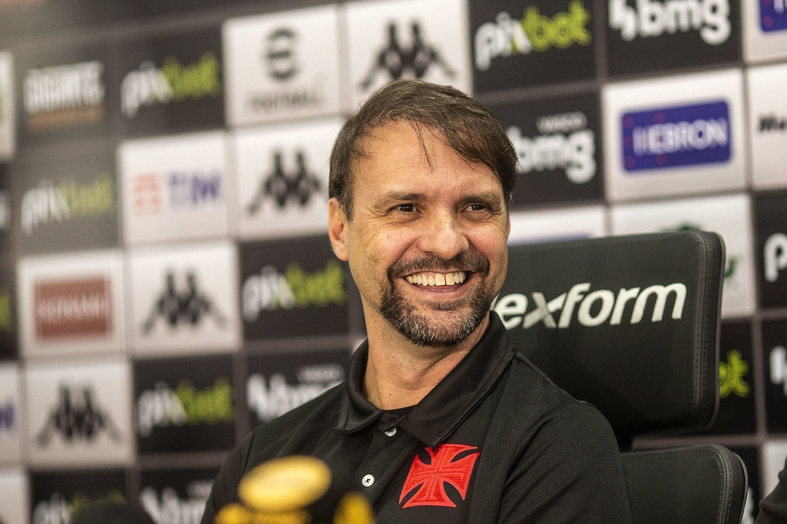 Após derrota para lanterna da Série B, Vasco demite Maurício Souza