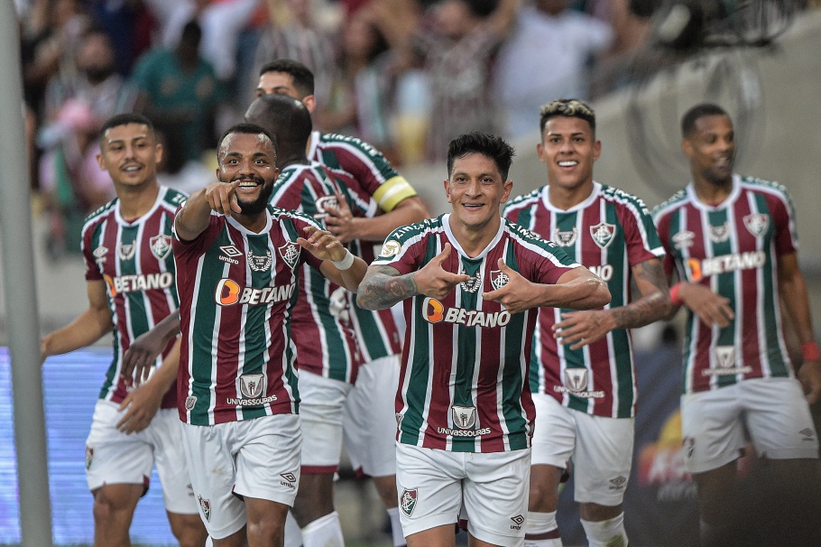 Com dois de Cano, Fluminense goleia o Corinthians pelo Brasileirão Assaí
