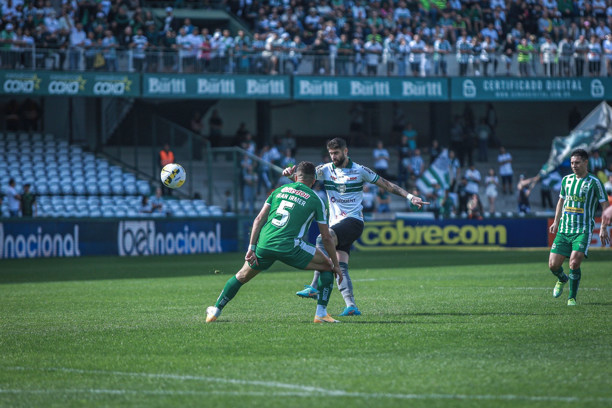 Coritiba e Juventude empatam em 2×2 pelo Brasileiro