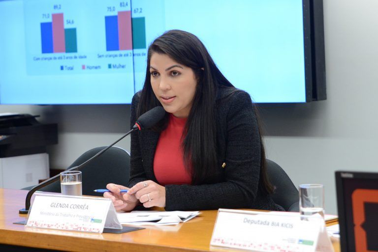 Debatedoras criticam medida provisória que prevê o uso do FGTS para financiar creches