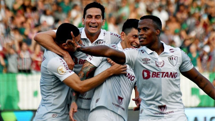 Fluminense supera o Red Bull Bragantino e aumenta sequência invicta no Brasileirão