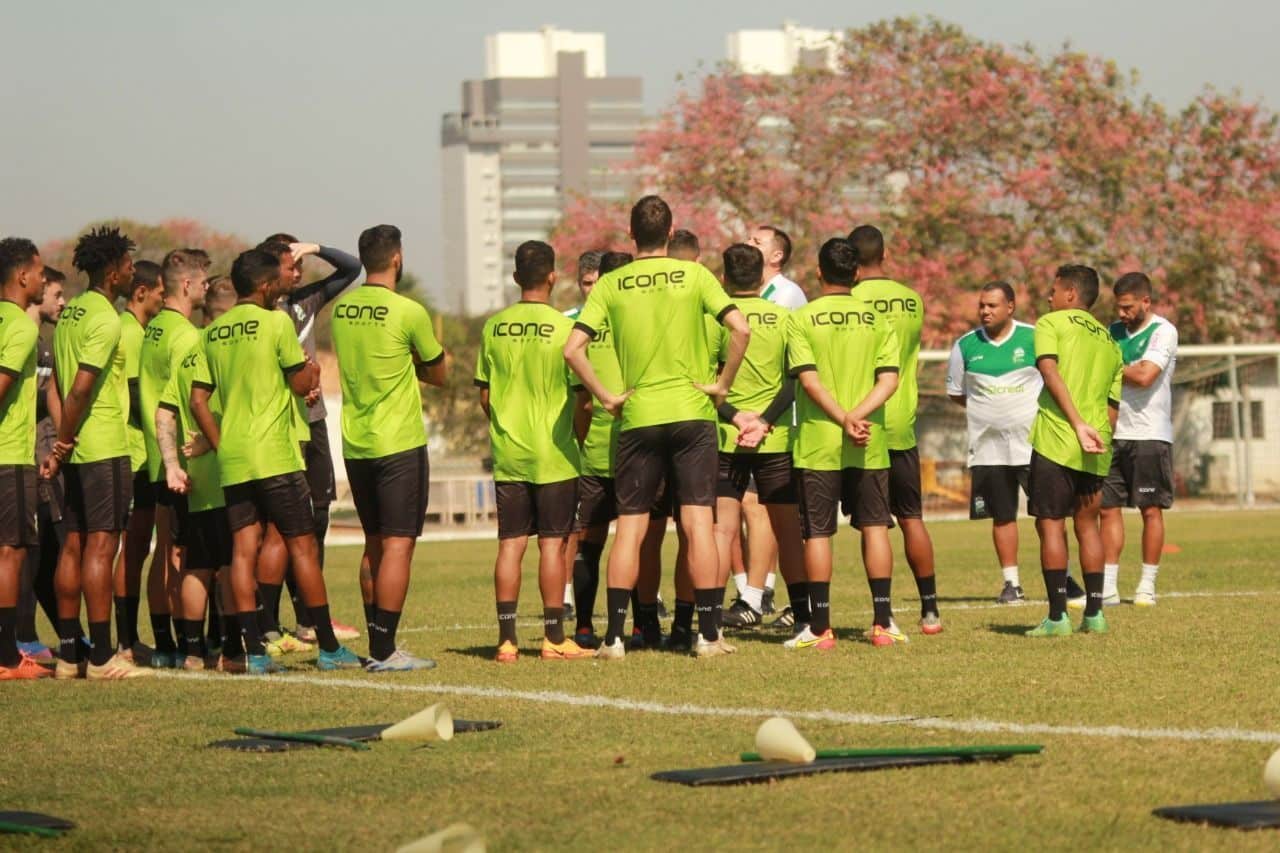 Na reta final de preparação, Nunes vai priorizar ações táticas visando estreia do Luverdense na Copa FMF