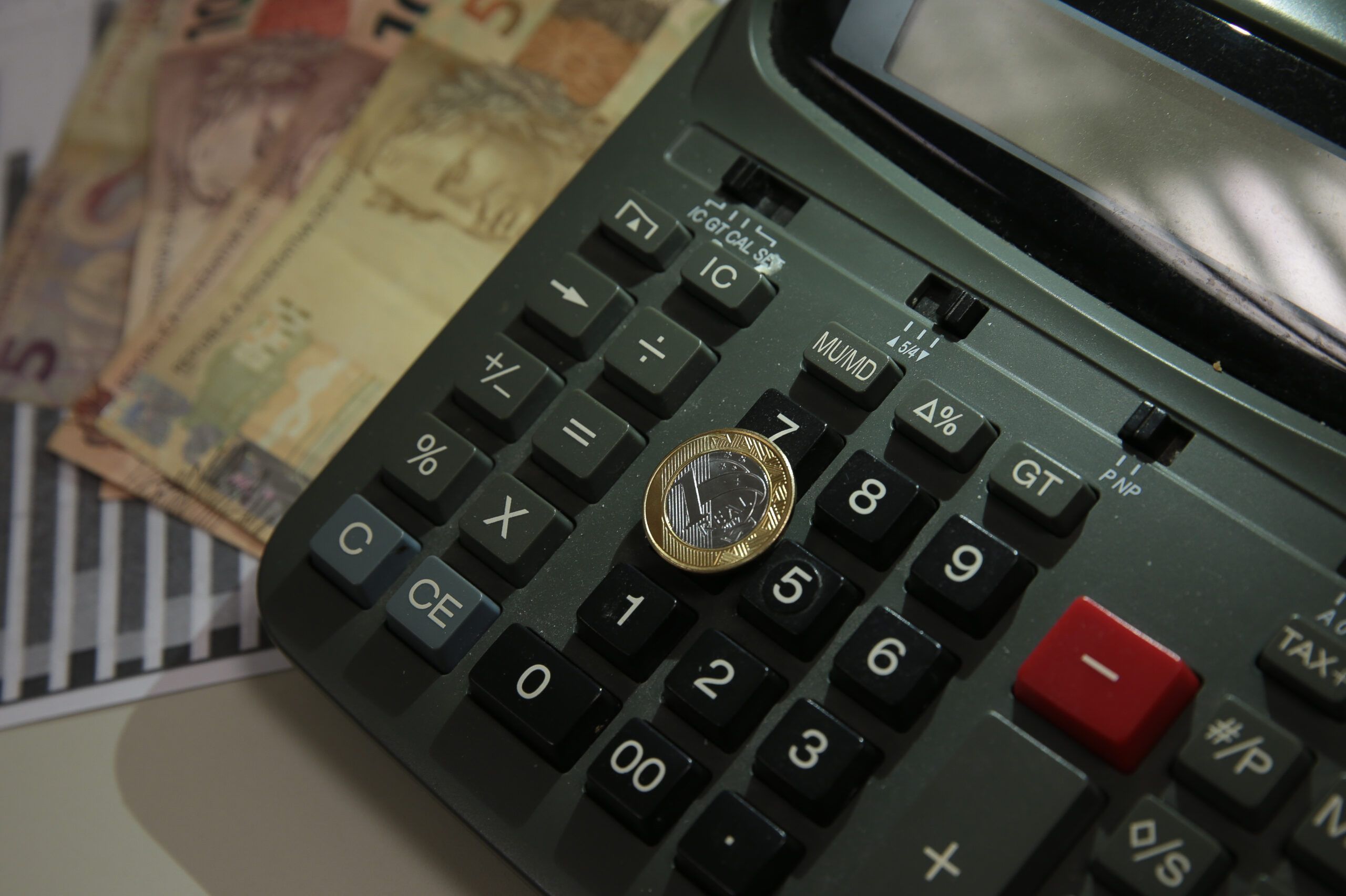Entidades do setor produtivo criticam alta da Selic