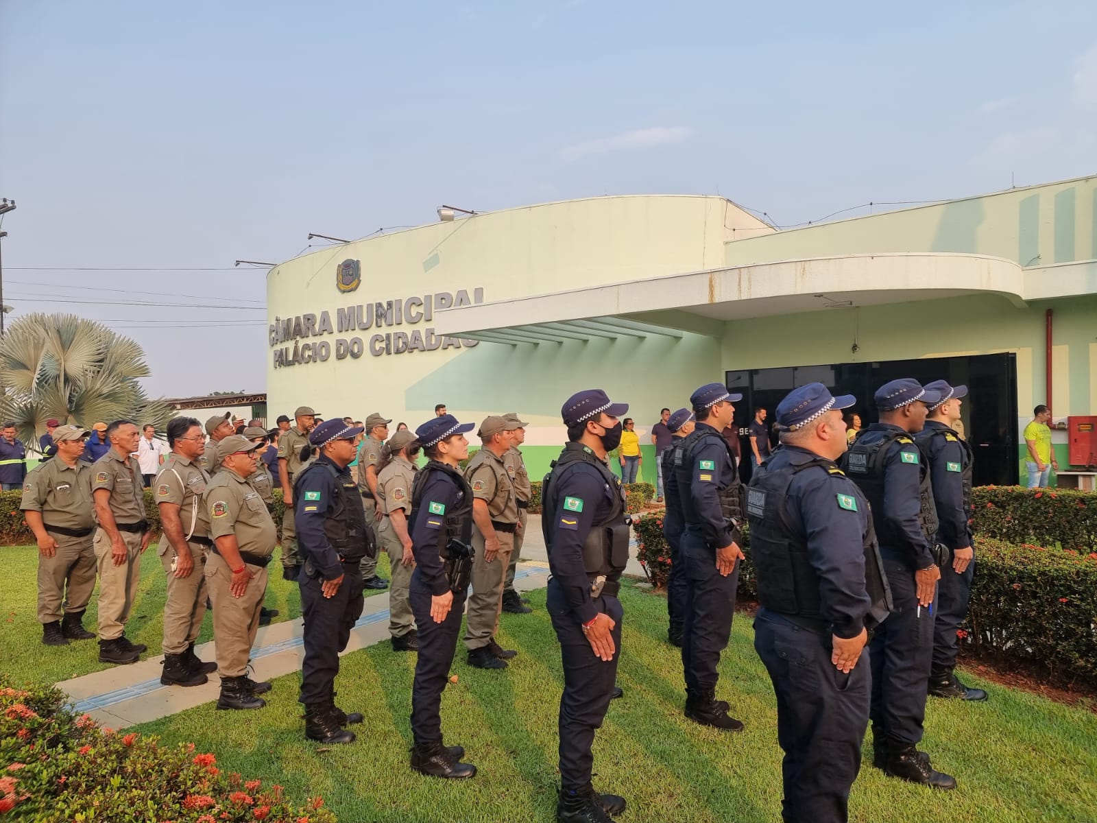 Ato cívico encerra Semana da Independência em Lucas do Rio Verde