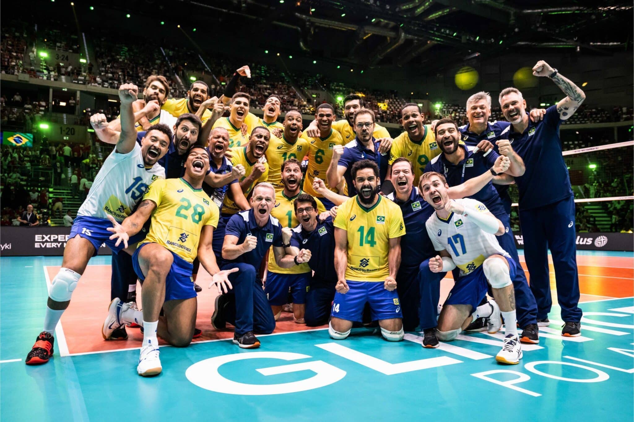 Brasil enfrenta Polônia em busca de vaga na final do Mundial de Vôlei