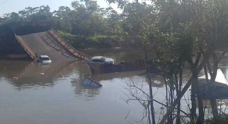 Três pessoas morrem após desabamento de ponte na BR-319, no Amazonas