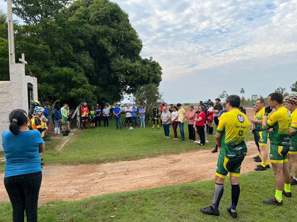 Católicos participam de passeio ciclístico em celebração a Nossa Senhora Aparecida