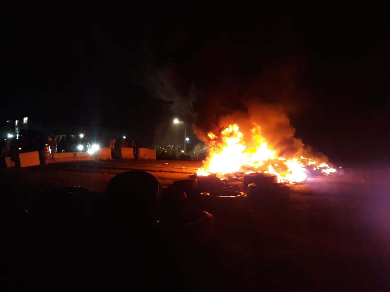 Trecho da BR 163 entre Lucas do Rio Verde e Sorriso deve prosseguir bloqueado