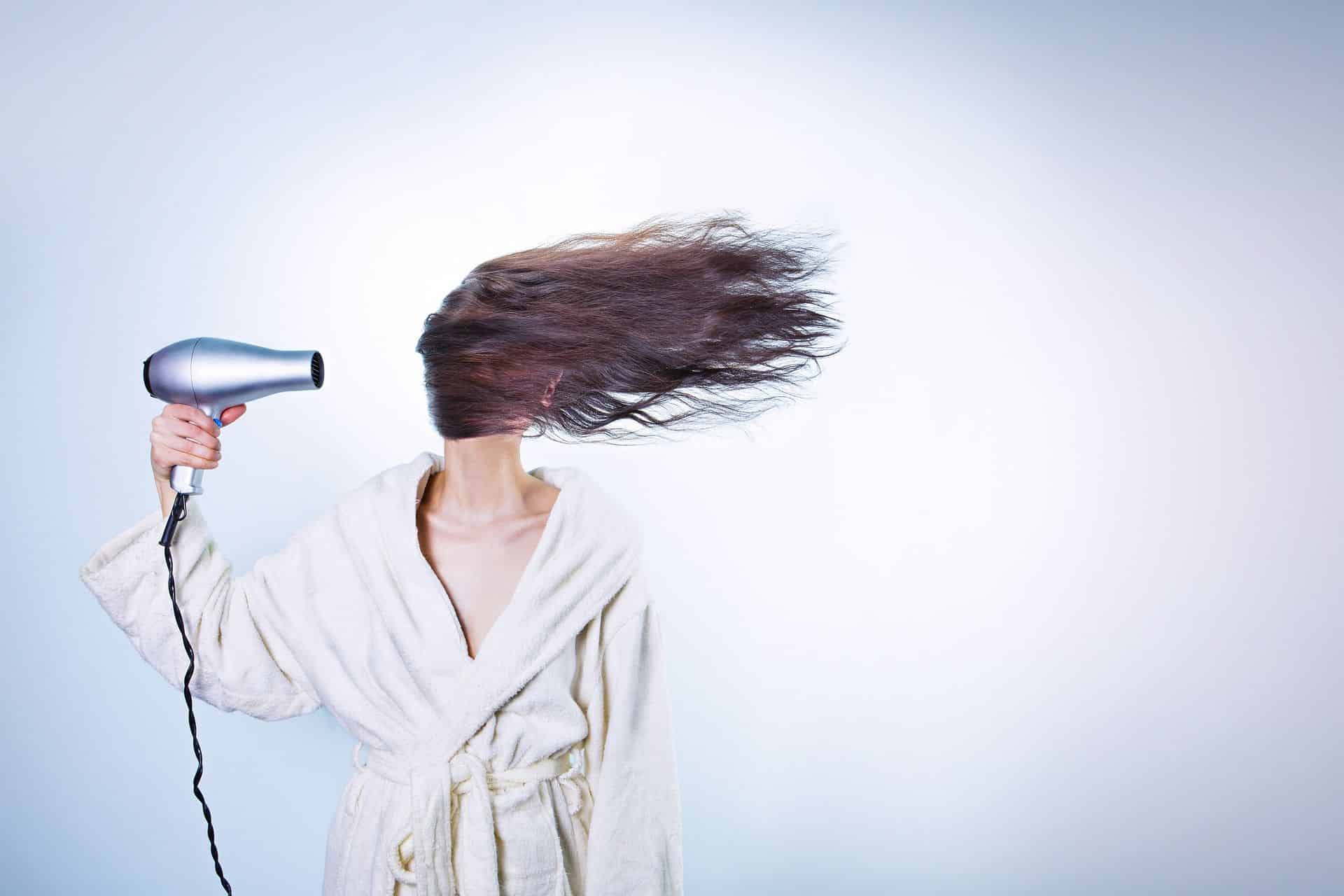 Os alisantes de cabelo aumentam o risco de câncer uterino?