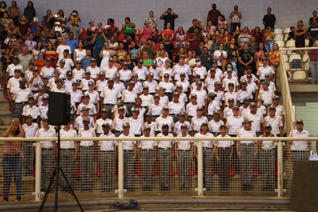 Cinco mil alunos participam da cerimônia de formatura do Proerd em Cuiabá
