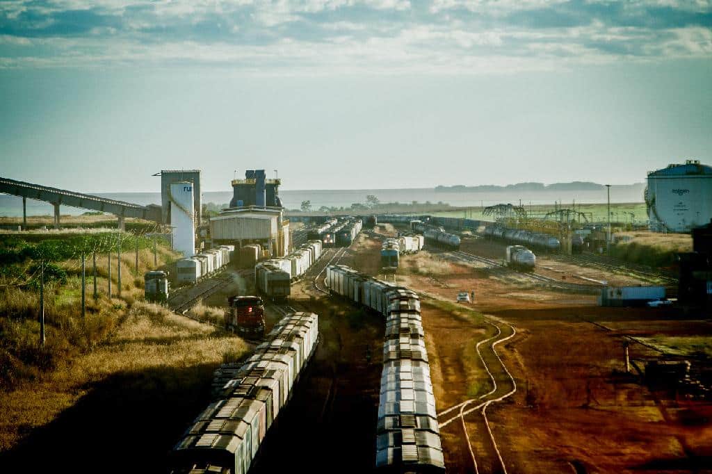 Prefeito de Lucas do Rio Verde participa de evento que marca início da construção da 1ª Ferrovia Estadual