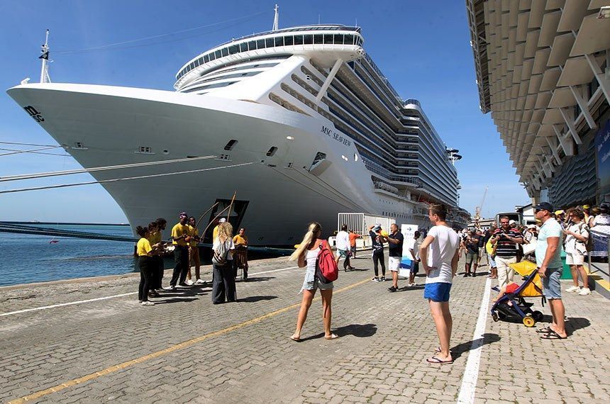 prorrogadas mps que cortam ir sobre gastos de viagem e investimentos de estrangeiros