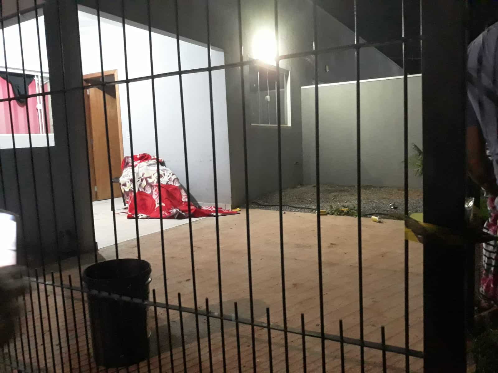 Jovem morre vítima de bala perdida em tentativa de execução em Lucas do Rio Verde