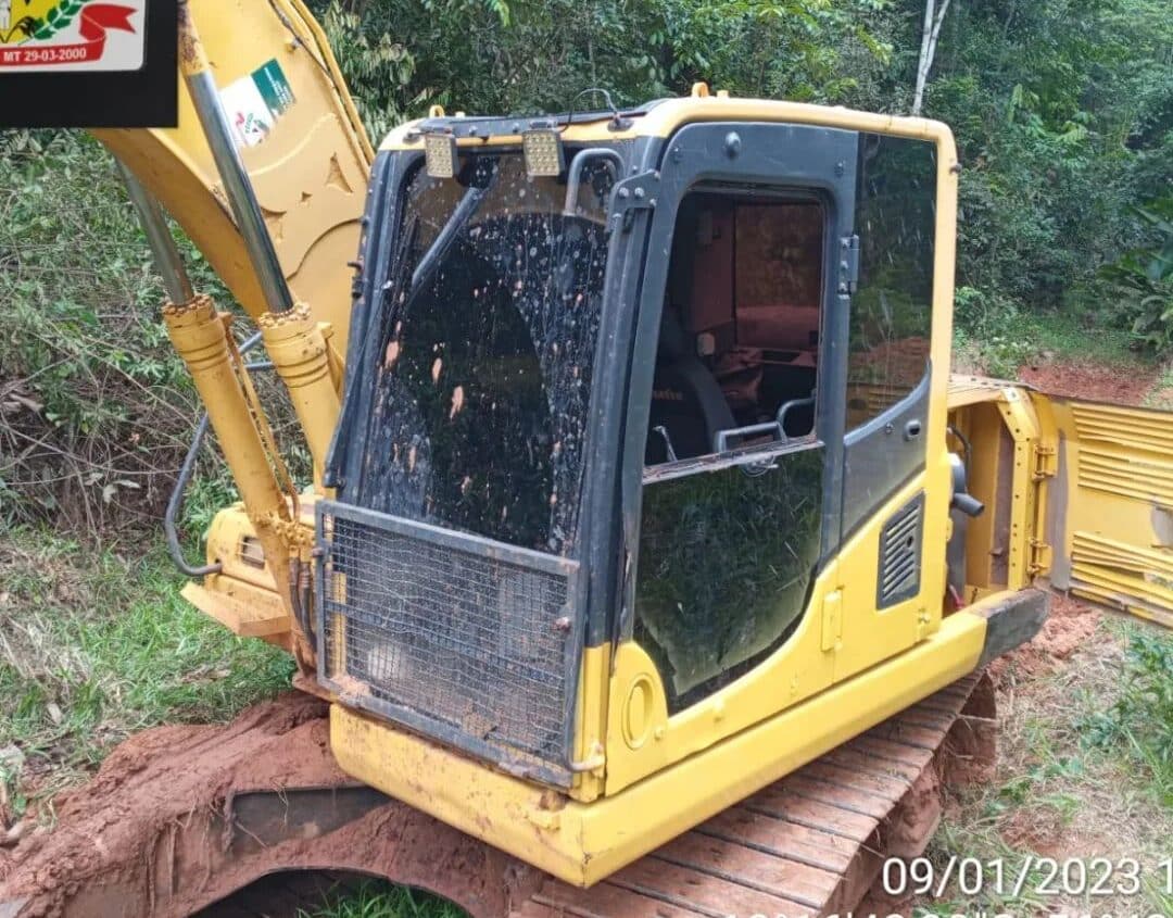 Máquina de prefeitura de MT tem peças furtadas. “Prejuízo aos cofres públicos”, lamenta prefeito