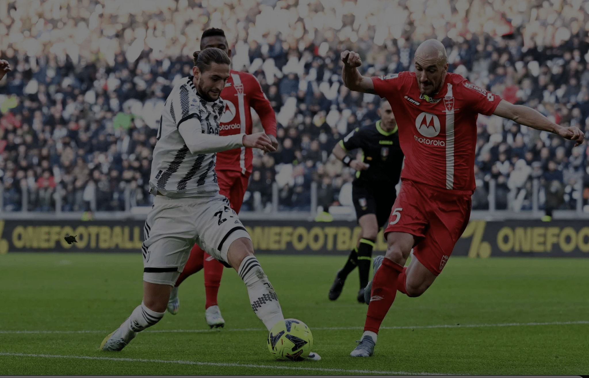 Dura derrota da Juventus em casa com Di Maria e Paredes