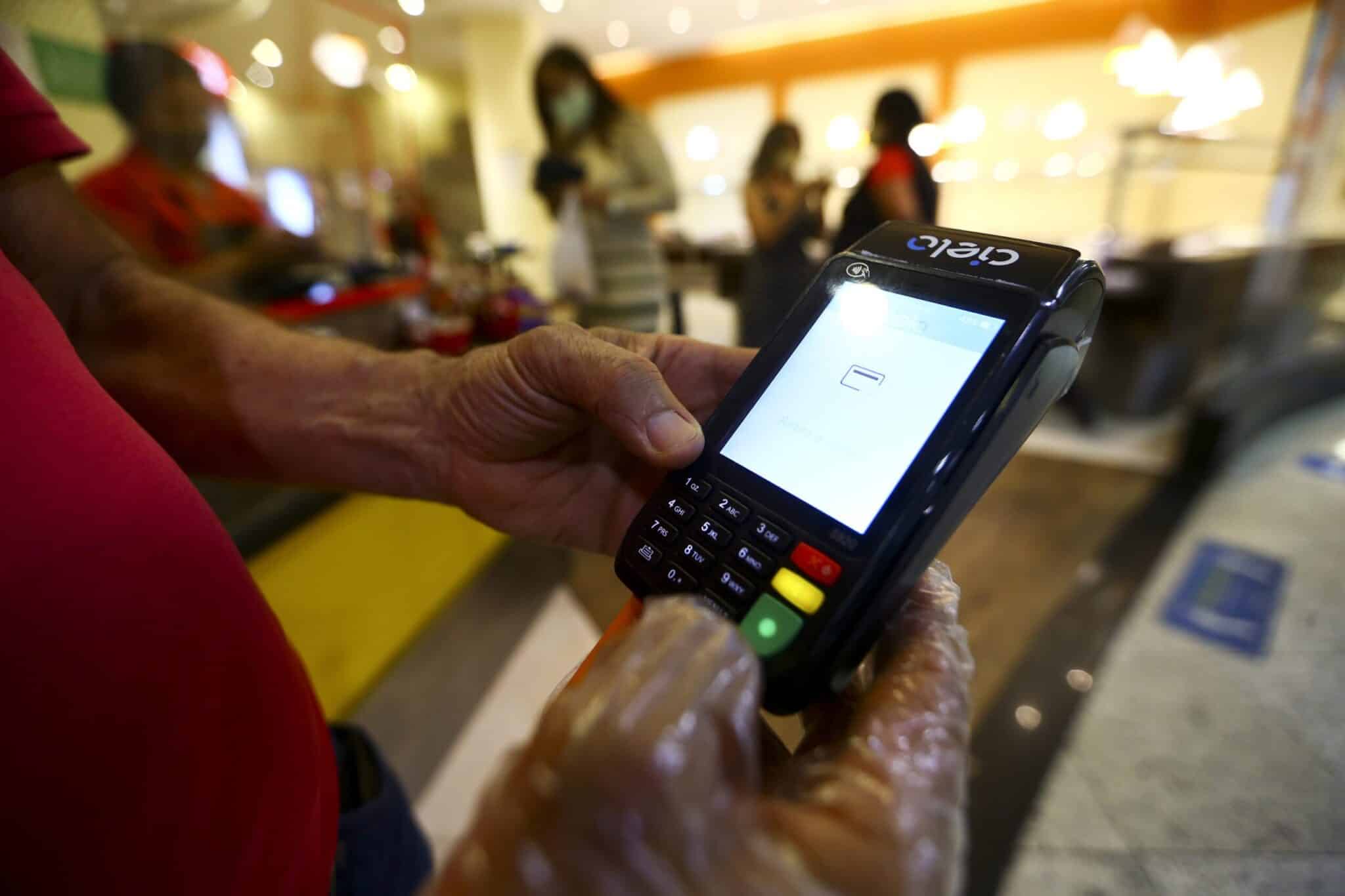 Cartões de auxílio-alimentação deixarão de ser regulados