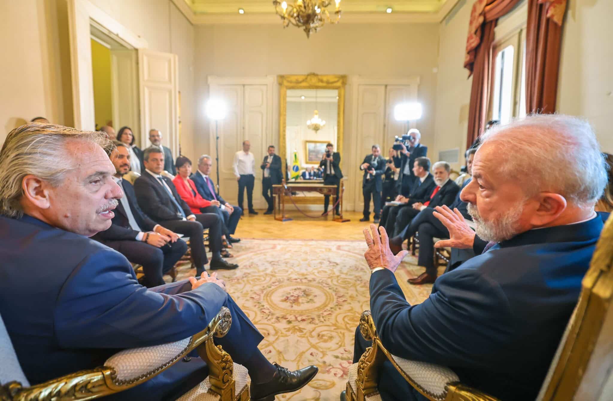 Lula pede desculpas a argentinos por “grosserias” de Bolsonaro