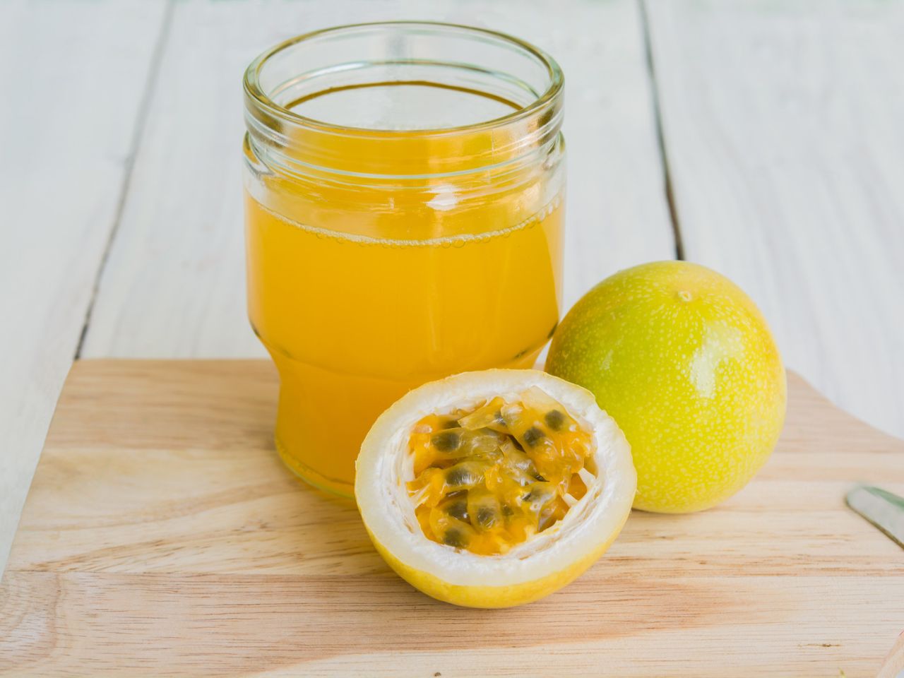 Como fazer suco de maracujá? Para você relaxar bem!