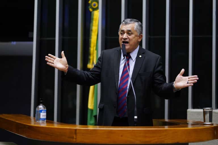 Líder do governo defende Coaf na Fazenda e voto de minerva do Carf