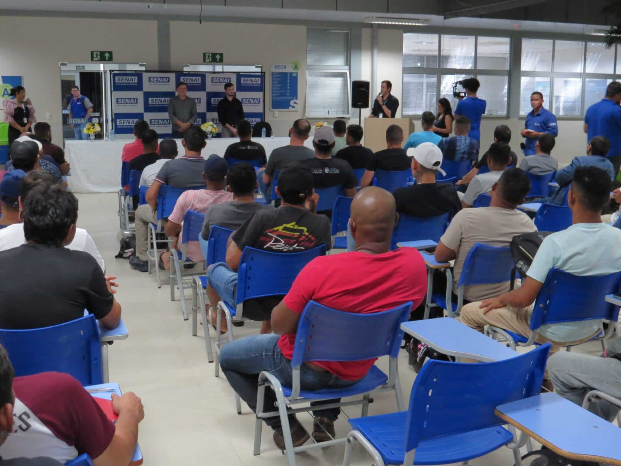 Primeiros cursos do Qualifica Lucas começam a ser ministrados pelo Senai