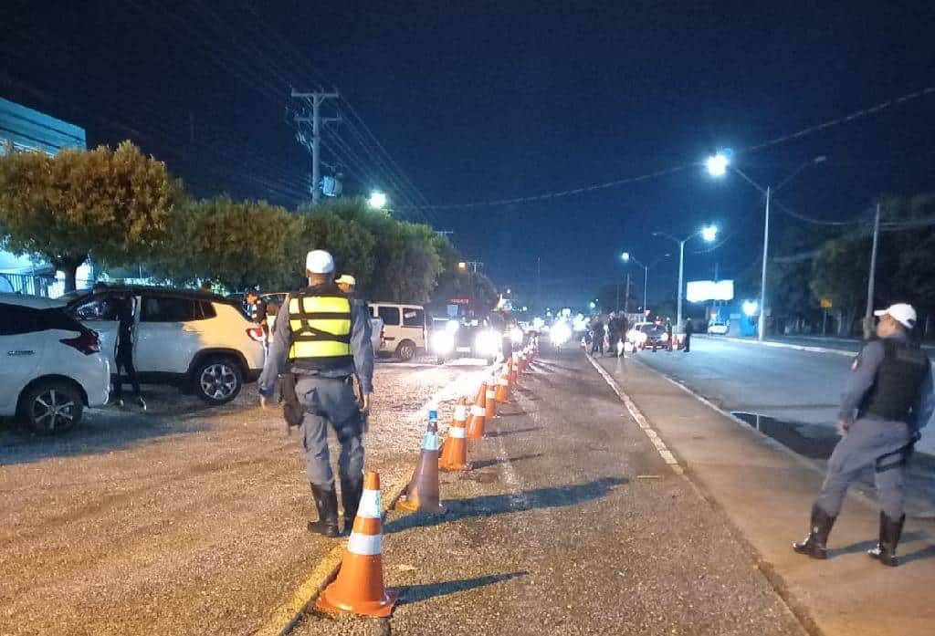 quatorze motoristas sao presos por beber e dirigir em cuiaba