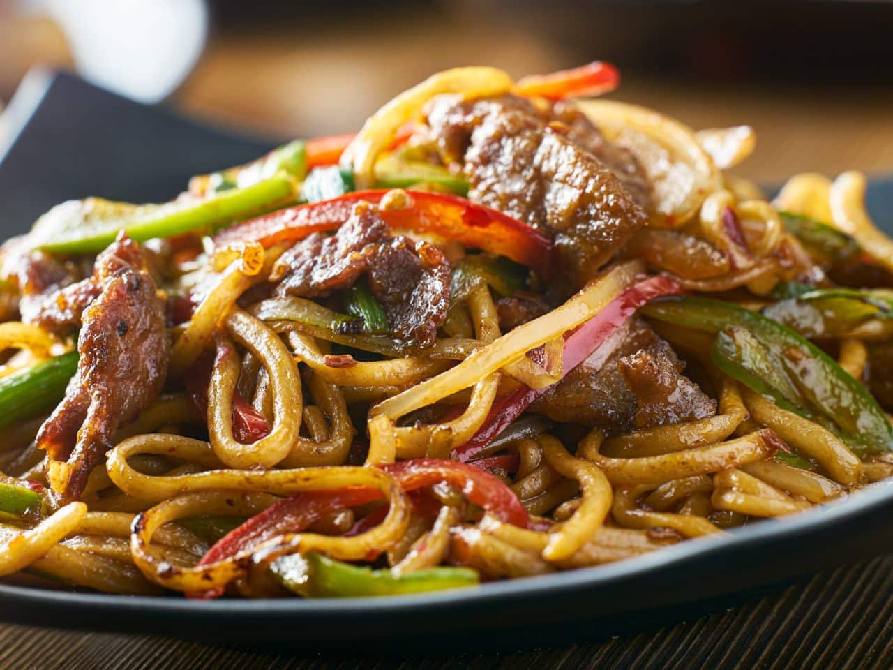 Receita de yakisoba: O lanche rápido para sua noite!