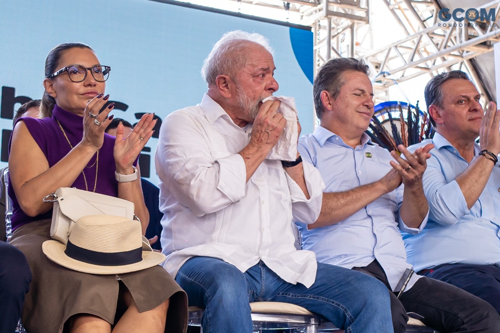Lula chora com anúncio de creche com nome de seu neto Arthur