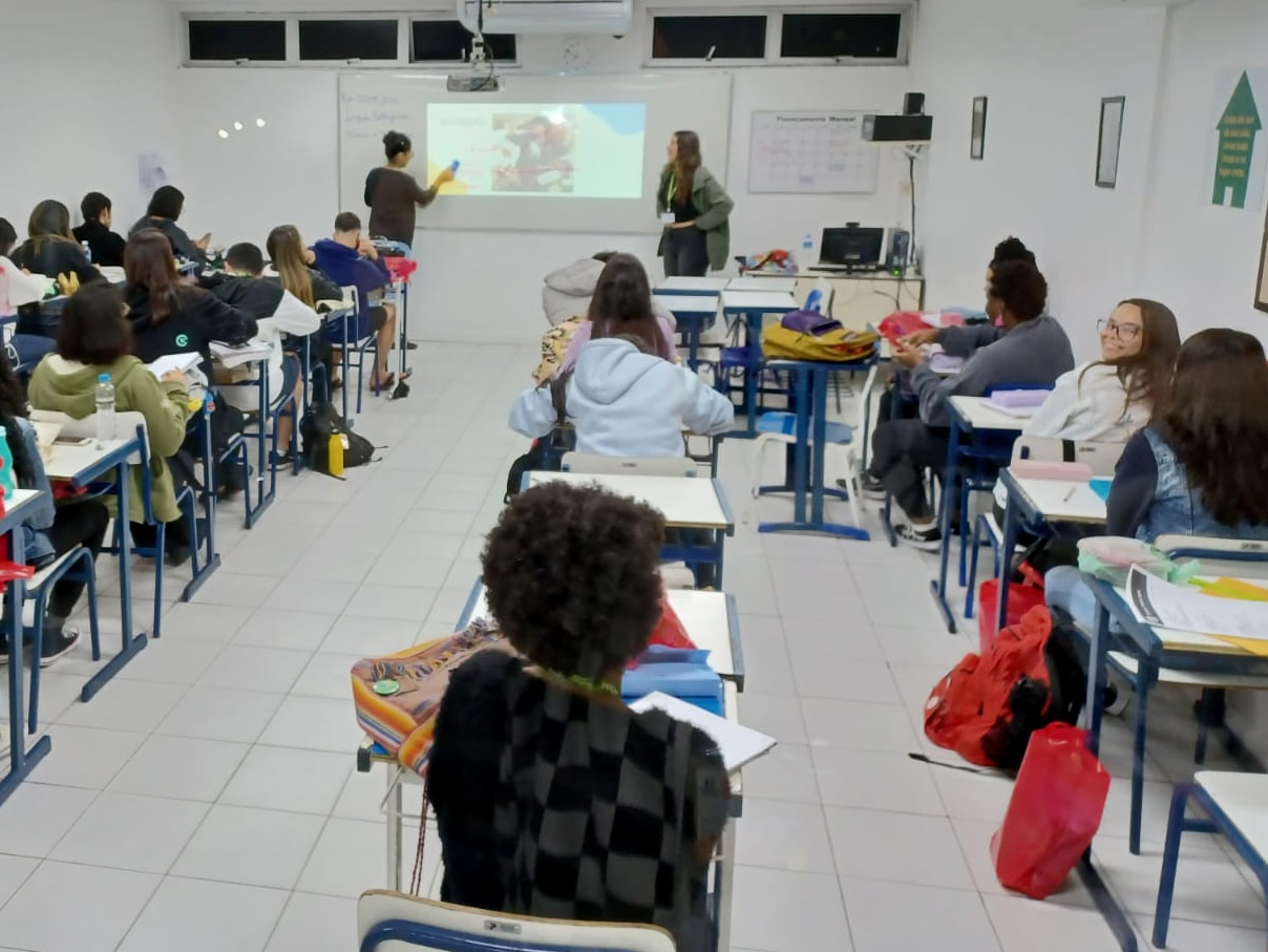 “Mudou minha visão de mundo”, diz ex-aluna de cursinho popular