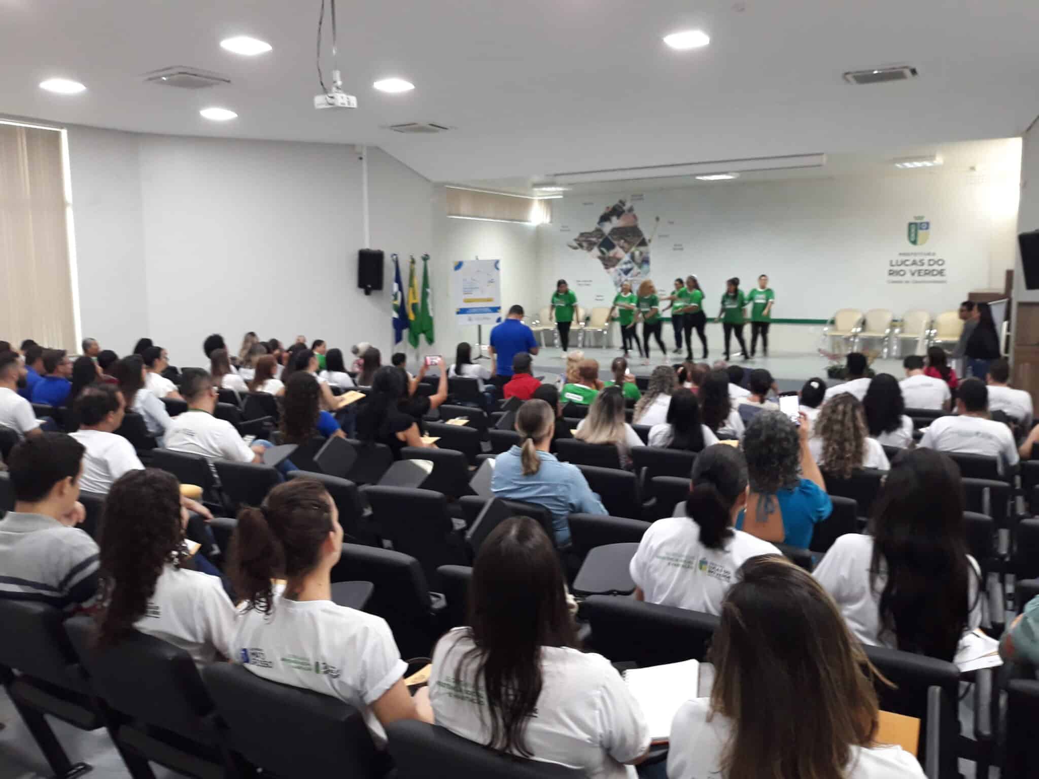 Em conferência, município discute estratégias para assistência social