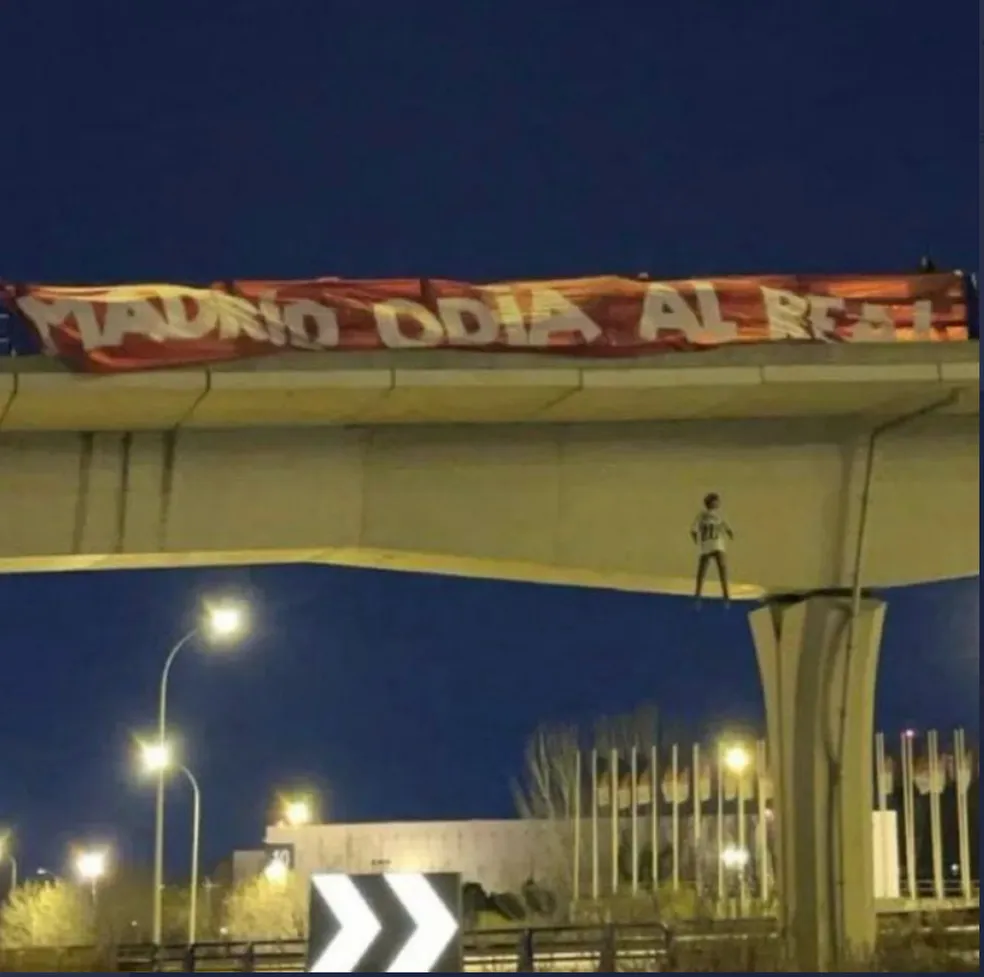 Espanha prende quatro suspeitos por boneco de Vinicius Junior enforcado