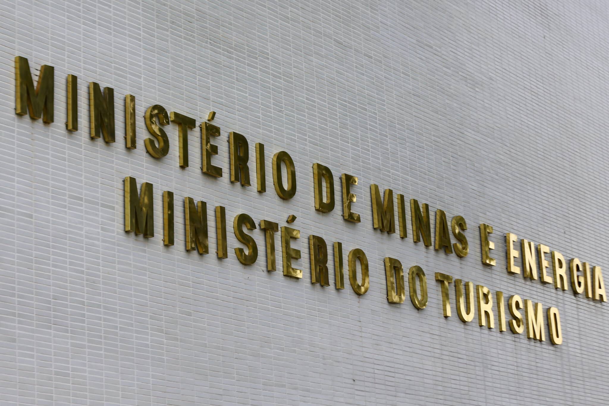 Ministro diz que intervenção na Light é “possibilidade em aberto”