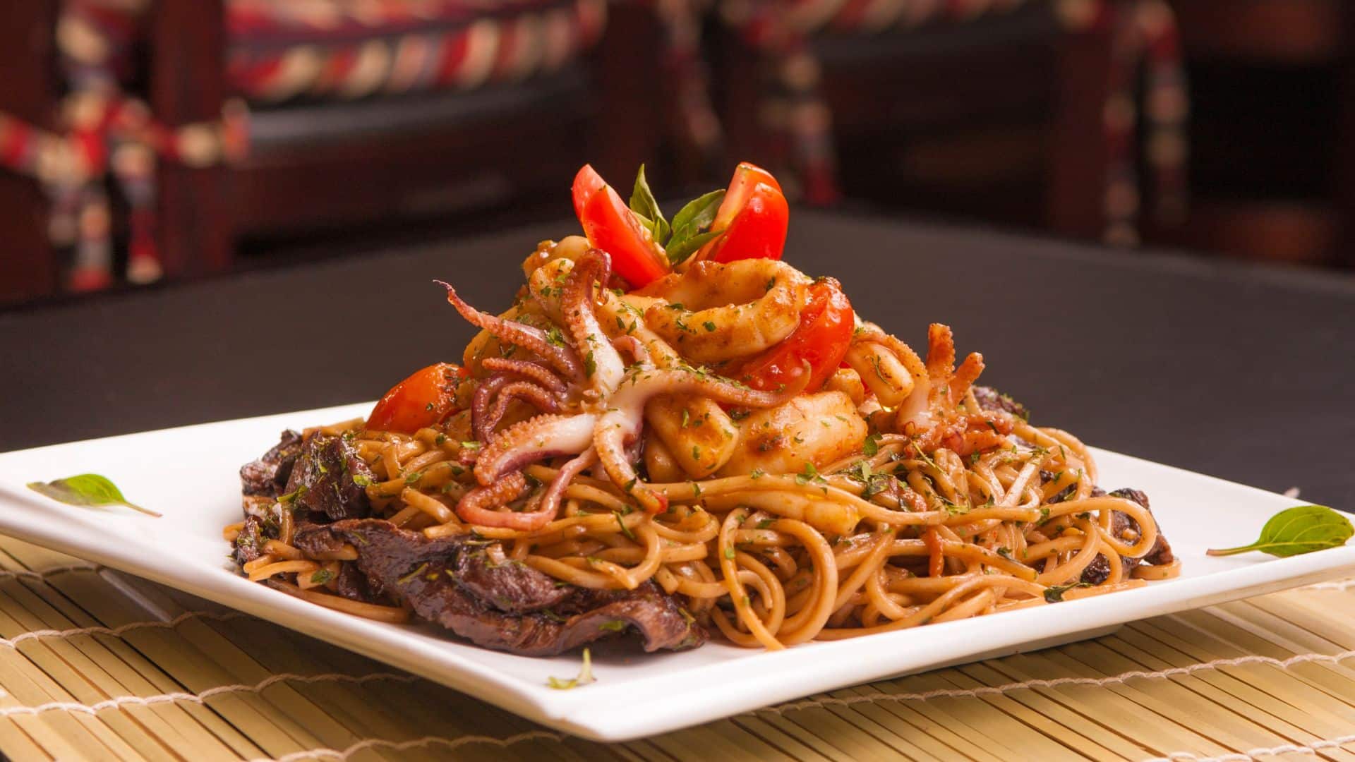 Yakisoba de legumes super fácil e saboroso
