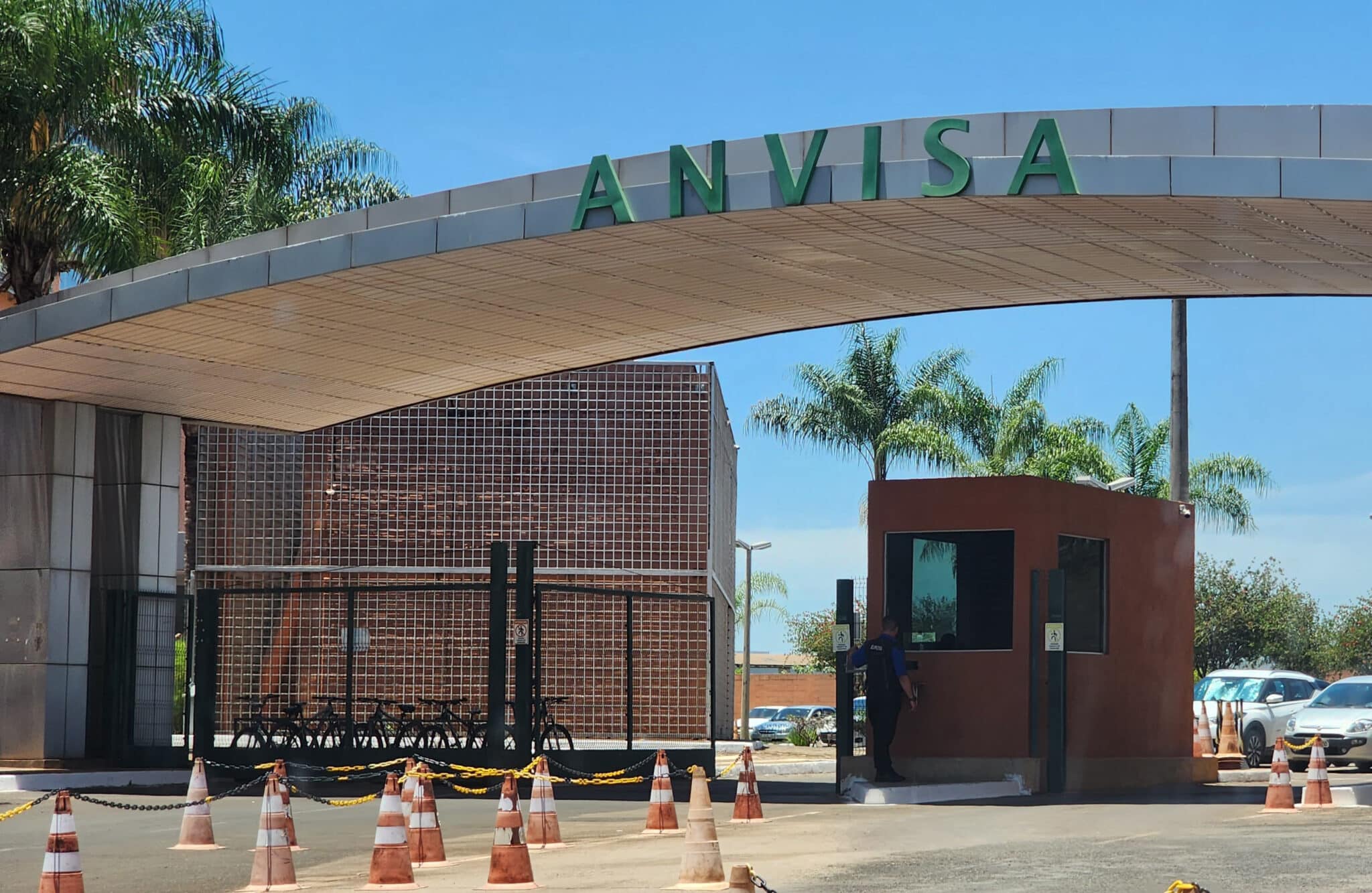 Concurso da Anvisa tem 50 vagas com salário de R$ 16,4 mil