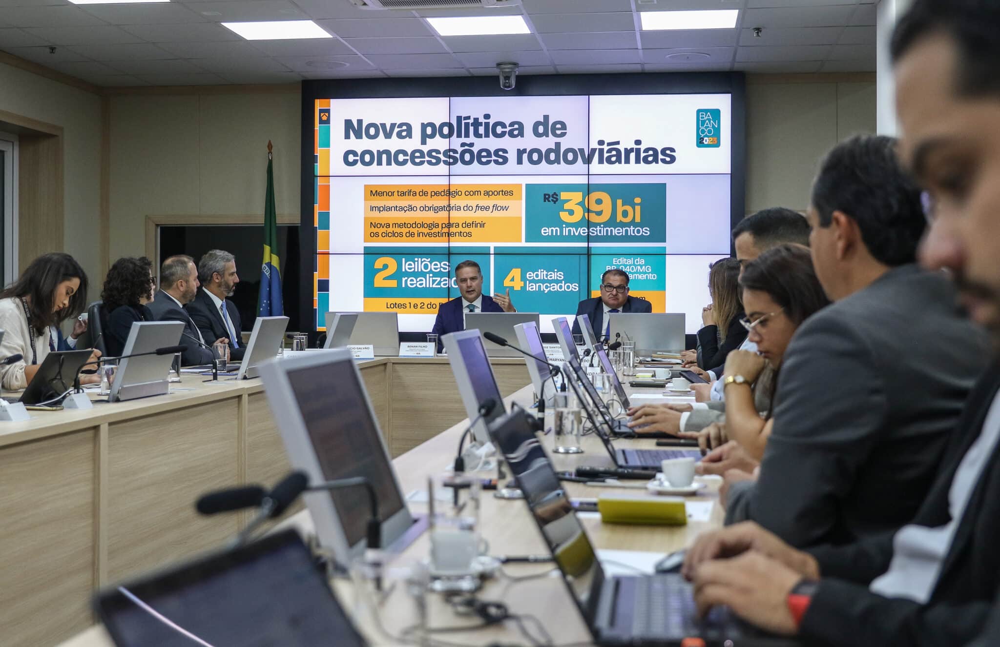 Governo deve investir de R$ 70 bi a R$ 80 bi em ferrovias e rodovias