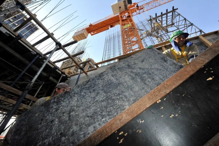 Governo vai impulsionar tecnologia digital da construção para grandes obras