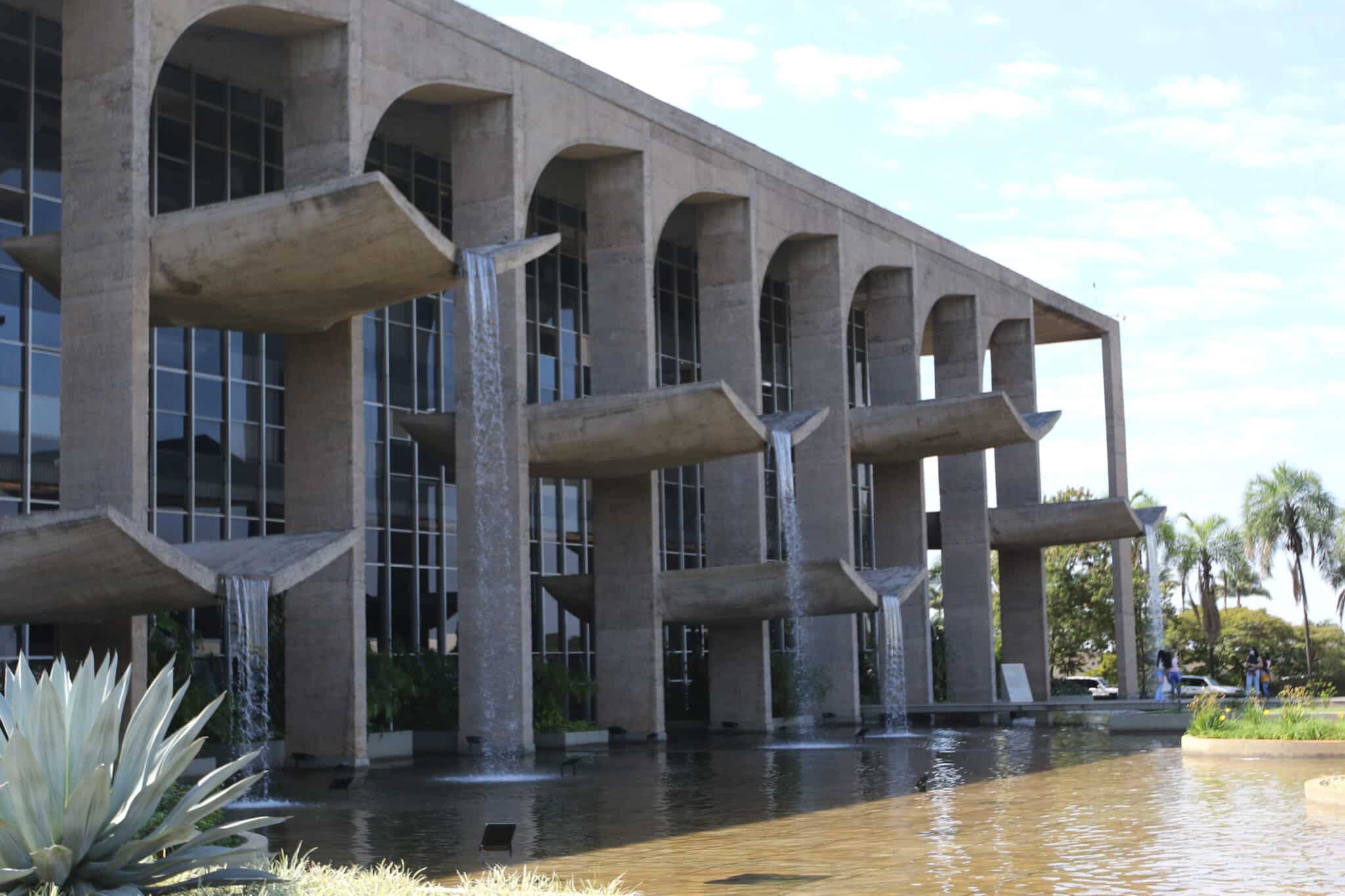Grupo de trabalho vai discutir superendividamento das famílias