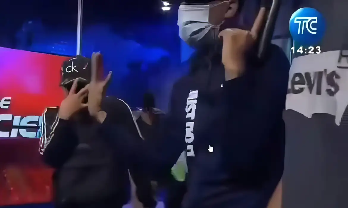 Criminosos orquestram ações violentas no Equador em disputa com o governo