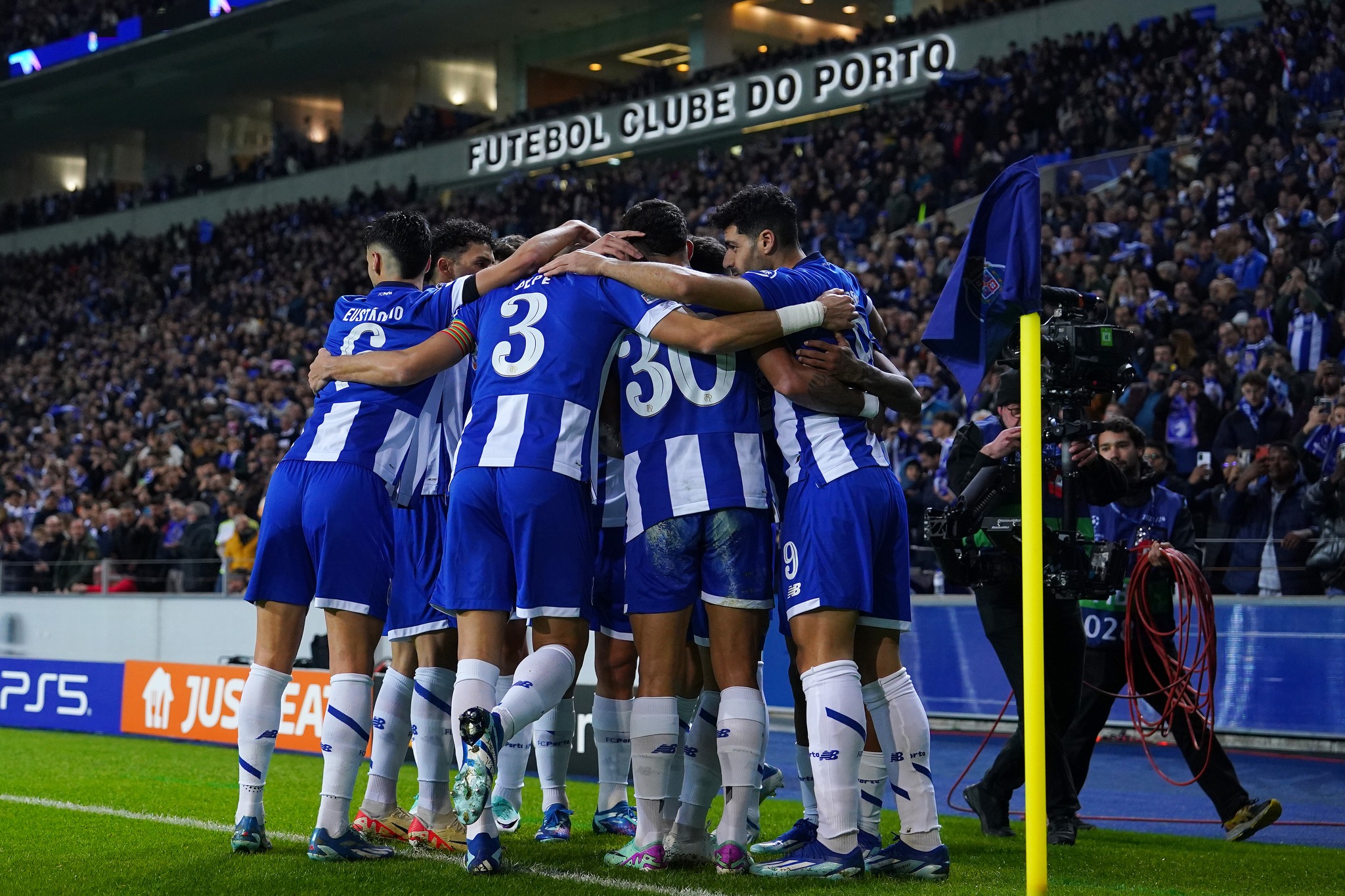 Porto x Arsenal ao vivo; onde assistir, horário, e escalações do jogo desta quarta (21) pela Liga dos Campeões