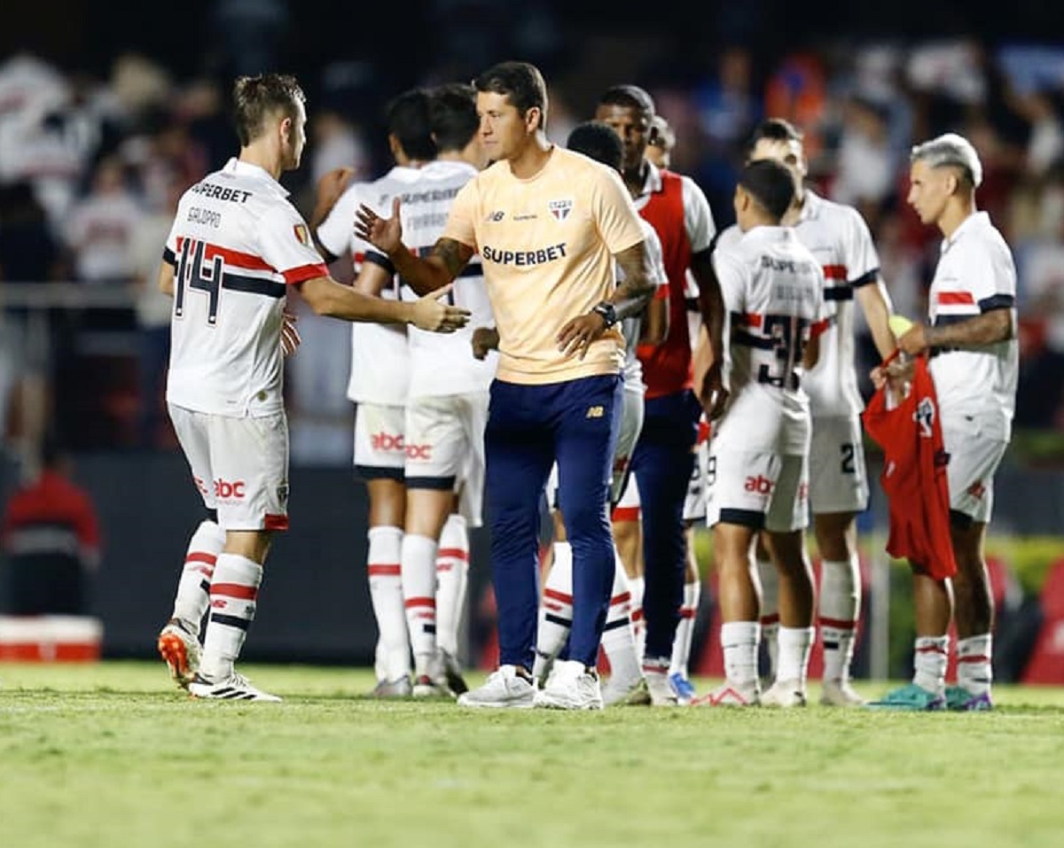 São Paulo x Santos ao vivo; onde assistir o jogo do São Paulo nesta quarta-feira (14)