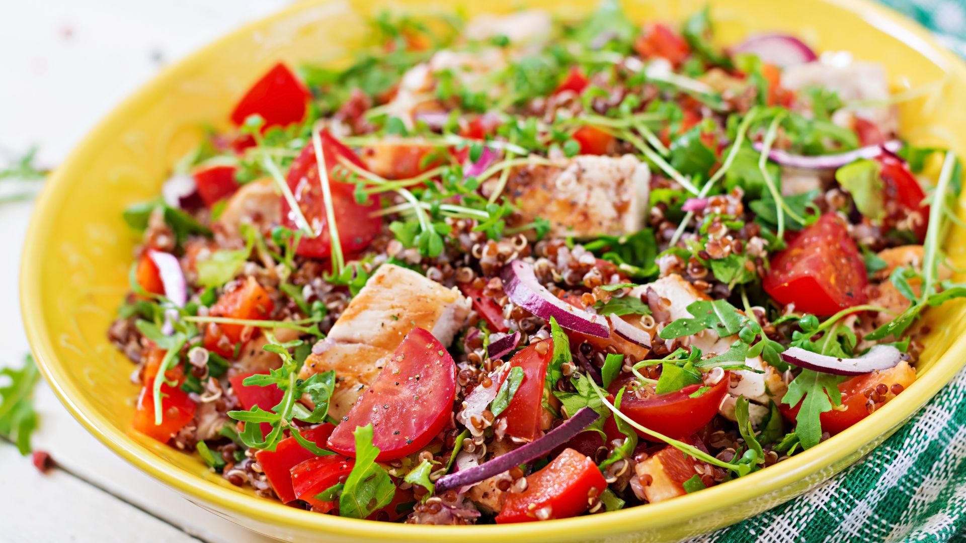 Como fazer salpicão: 3 receitas fáceis para você
