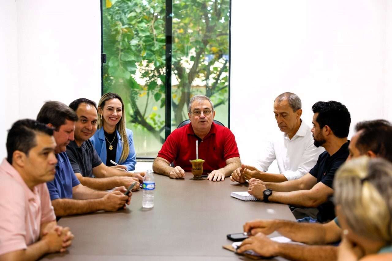 Durante reunião vereadores receberam informações sobre as ações do Consórcio Público de Saúde Vale do Teles Pires