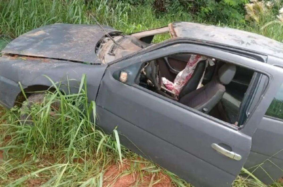 Gestante e outras duas pessoas ficam feridas em capotamento em Mato Grosso