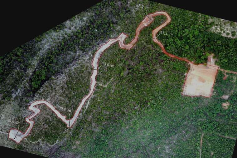 Obra no Morro de Santo Antônio, em Mato Grosso, causa erosão e ameaça a natureza