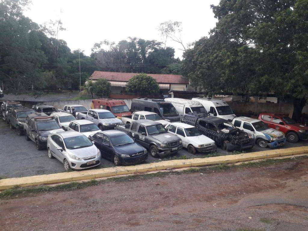 Sejus realiza leilão de veículos e sucatas apreendidos no combate ao tráfico de drogas em Mato Grosso