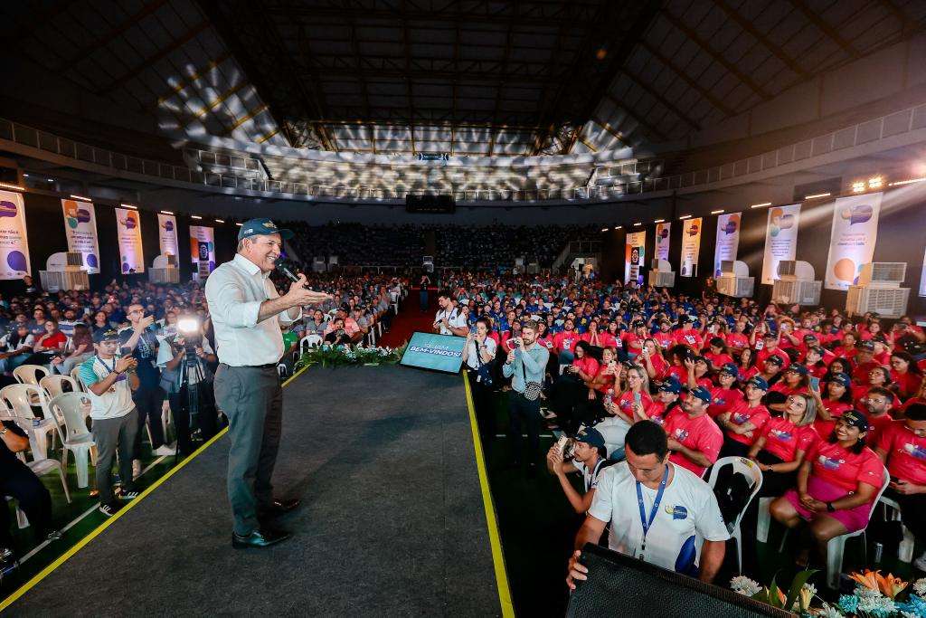 “Vamos chegar entre os cinco melhores estados do país em Educação”, destaca governador de Mato Grosso