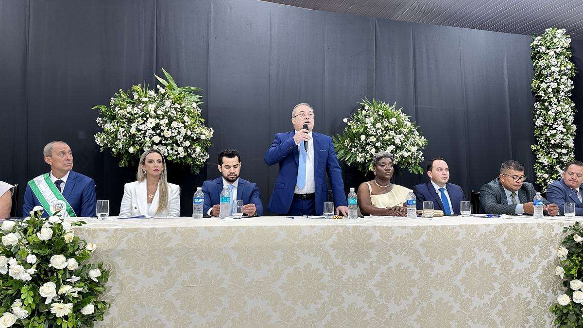 Vereadores são empossados e Airton Callai é eleito novo presidente da Câmara de Lucas do Rio Verde