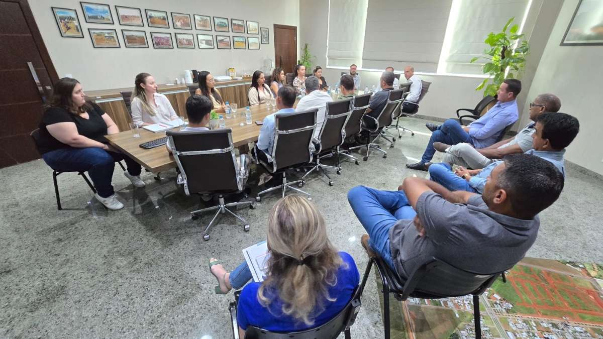 Comitiva de Rondônia visita Lucas do Rio Verde para conhecer modelo de saúde municipal