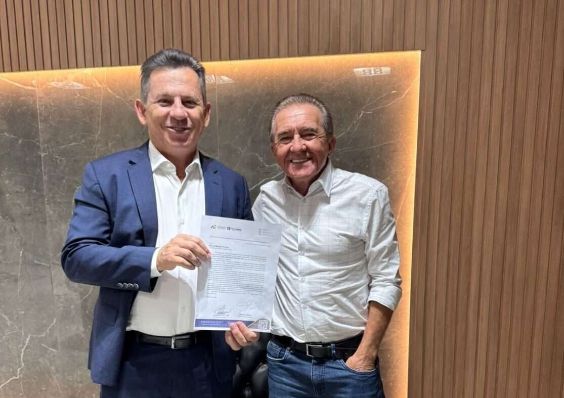 Presidente da Fundação Rio Verde entrega convite do Show Safra Mato Grosso ao governador Mauro Mendes