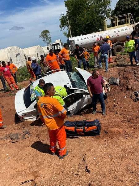 Carro com placas de Lucas do Rio Verde se envolve em acidente na BR-163