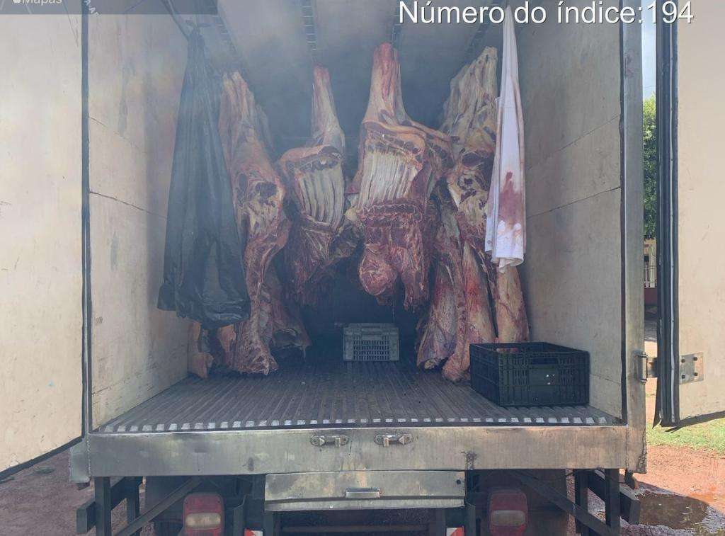 Ação conjunta da PM e Indea apreende 2,8 toneladas de carnes transportadas de forma irregular